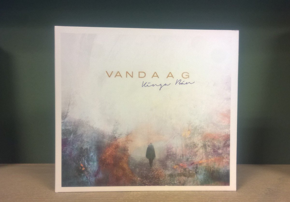 Zinbookstore's tweet photo. De nieuwste CD van #KingaBan
Vanaf 'Vandaag' in onze winkel #Amersfoort. @SelaDrachten 
#Dankbaarvoorvandaag https://t.co/sDqhyp263q