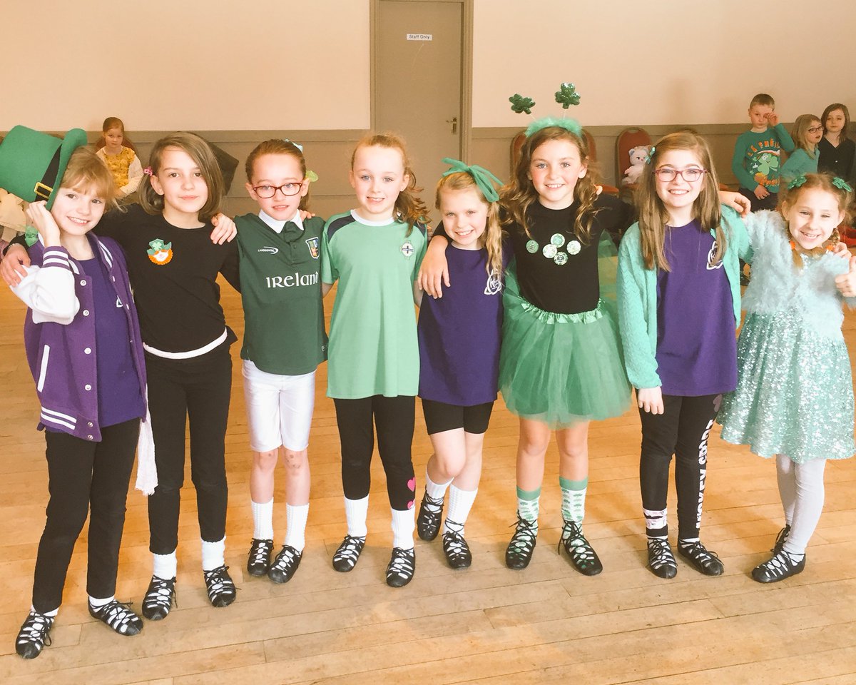 KeeganAcademy1's tweet photo. ☘️☘️ Happy St Patrick’s Day to our all our wonderful dancers, parents &amp; friends @mancirishfest see you all at @ChorltonIrish 5pm ☘️☘️ #dance #music #Chorlton https://t.co/YD4LfMdJjf