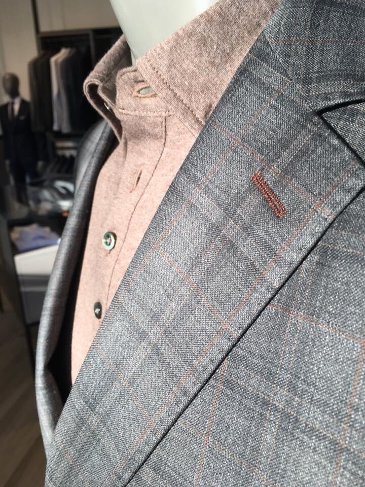 WRHStylist's tweet photo. It’s in the details. https://t.co/GKboIjSvwO https://t.co/crly7kYbAZ