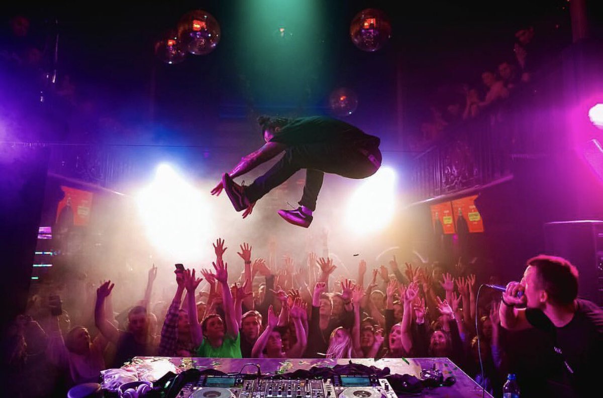 Crazy party with <a href="/KIIDAofficial/">KIIDA</a> 🙌 What are your plans for the weekend?