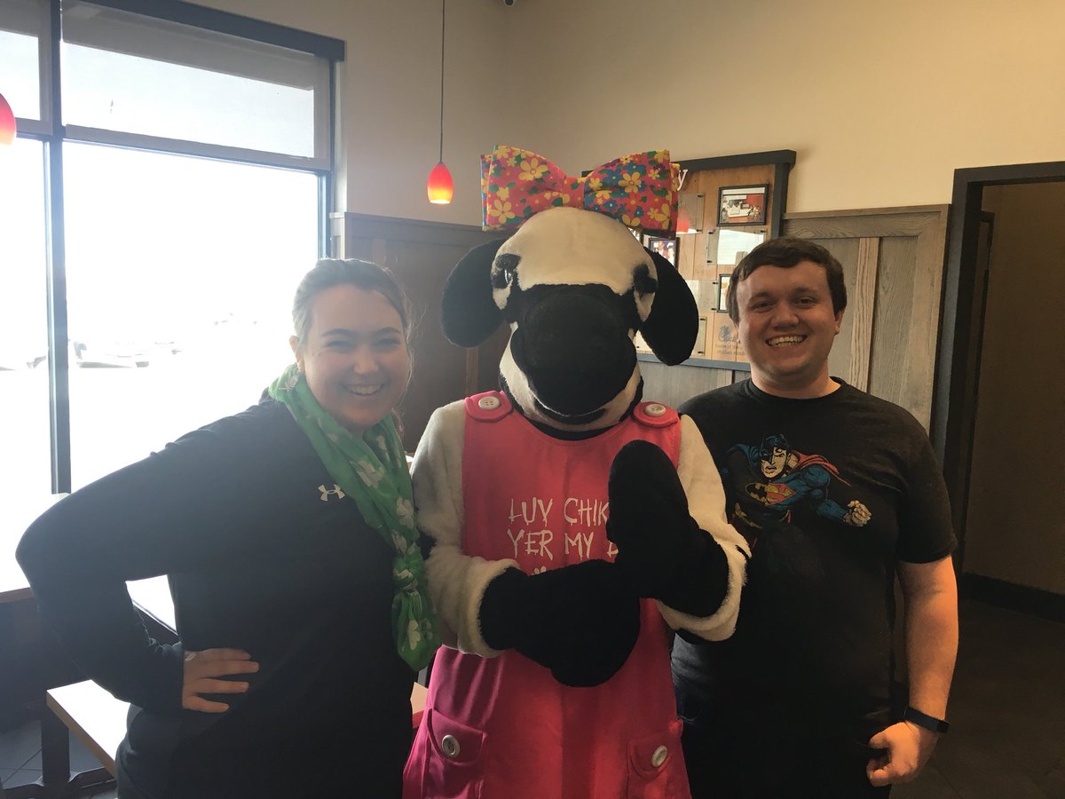 RachEDunn's tweet photo. Enjoying breakfast @ChickfilA with @nd00101 and Cowie! #EatMorChikn https://t.co/hAZpClqkro