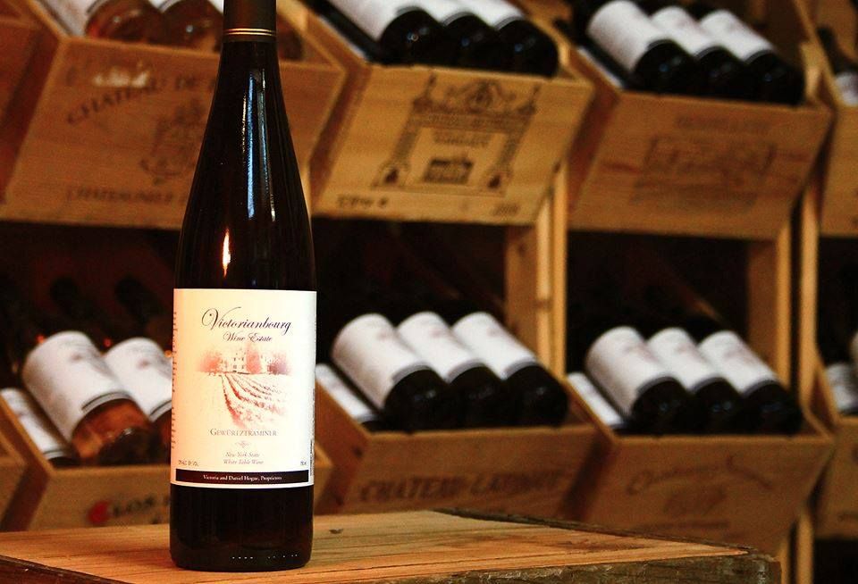 nydrinksny's tweet photo. Located on the shore of Lake Ontario, @victorianbourg is where Co-Owner and Winemaker Dan Hogue creates fine yet affordable wines, which will be poured at our Grand Tasting on Tuesday! Enjoy theirs and nearly 200 other New York wines for just $55. Tickets: https://t.co/tdulj3pEyE https://t.co/u2EcbxRmeB