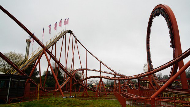parkerlebnis's tweet photo. Wer erinnert sich an #ThunderLoop im Freizeitpark Slagharen? Die fast 40 Jahre alte Achterbahn kommt 2018 nach Zypern! https://t.co/bpn2FcBafa https://t.co/ZkcyYlNoUH