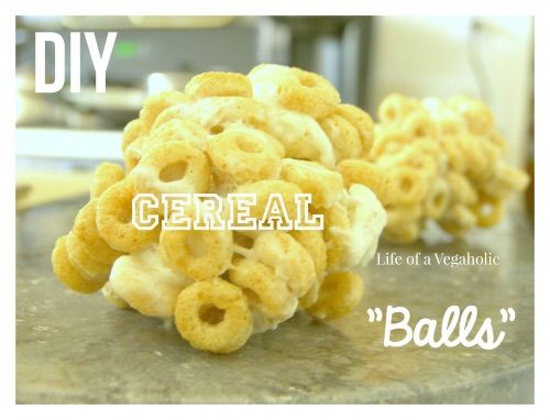 Use your favorite cereal to make grab-n-go breakfast balls - perfect for busy mornings! Recipe by <a href="/CallMeValBarnes/">Valencia</a> bit.ly/2BBvzXE