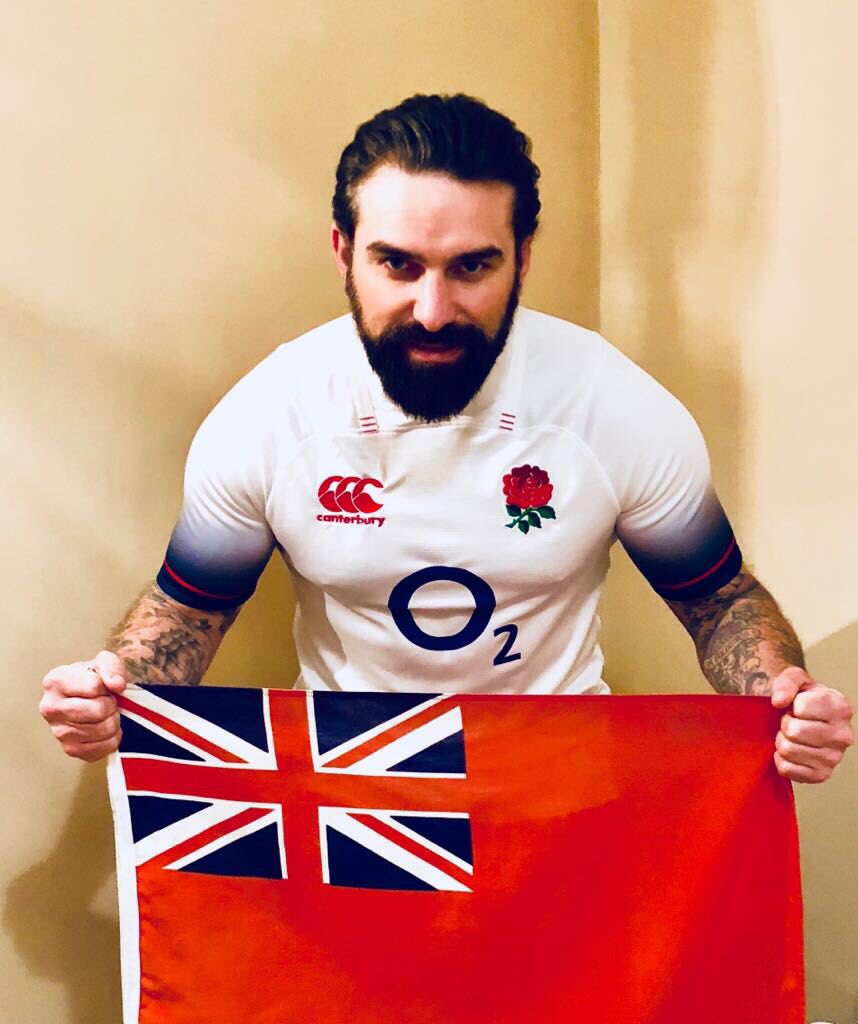 Right, it’s challenge time! This week, @O2Sports and I are asking you to #WearTheRose and show us your lucky charm this St Patrick’s Day for the chance to win ENGvAUS. Mine is my flag from Mutiny. Don’t forget to include the hashtag and wear your rose in the photo to enter! #ad