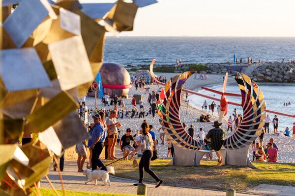 Remember to vote for your favourite sculpture for the EY People’s Choice Prize or for our younger visitors the Kids' Choice Prize and go in the draw to win one of three SxS, Cottesloe Prize Packs. @EYnews #EYPerth #EYPeoplesChoice #yourfavouritesculpture #SXSCottesloe18