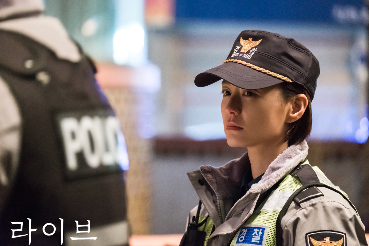 정유미X이광수 배성우와 함께 첫 현장 출동! tvN 토일드라마 라이브Translate post