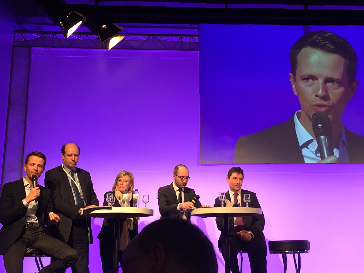 DianeMerand's tweet photo. « Nous sommes le seul parti français à assumer notre fédéralisme européen » @jamescheron #CongresUDI https://t.co/JrJcrm2fVc