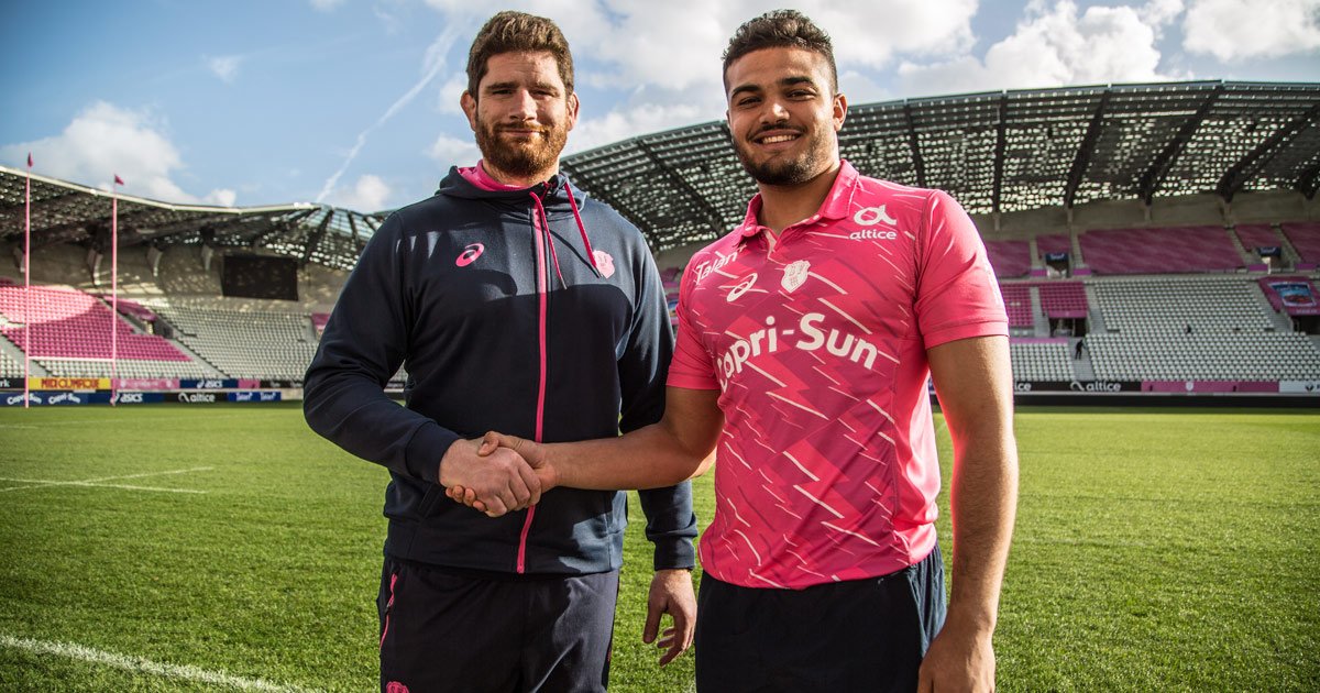 🖋 Quelle belle semaine pour Ryan Chapuis ! Au club depuis ses 14 ans, le capitaine de nos jeunes a signé hier son 1er contrat Espoir (2 ans). Il est aujourd'hui sur la feuille de match face au Racing 92. Souhaitons-lui un bon derby 🔥💪

#Officiel #Prolongation #SFParis