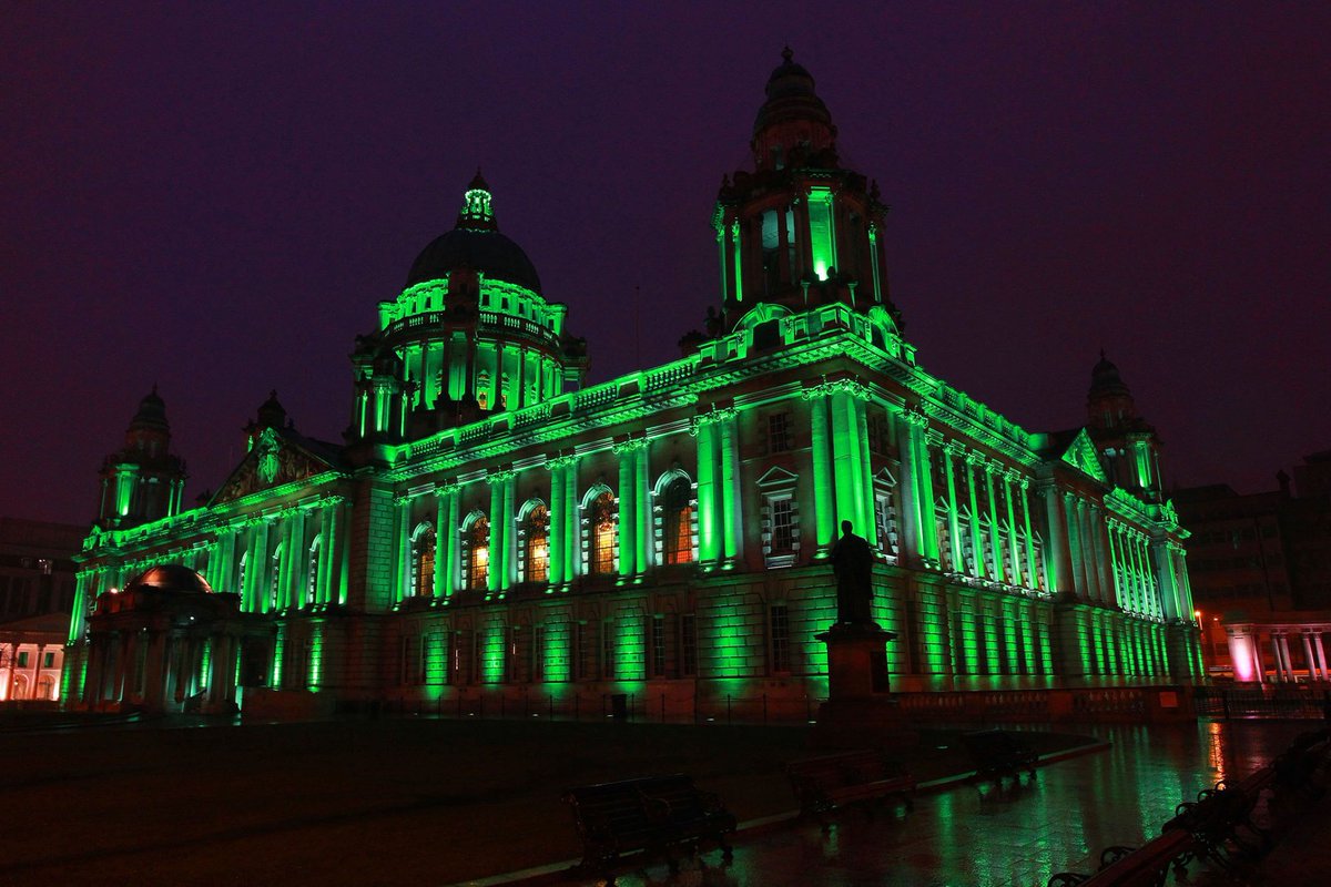 belfastcc's tweet photo. Belfast City Hall will join other iconic buildings around the world by turning green tonight to mark #StPatricksDay #BelfastLightsAtNight #belfaststpats ☘ https://t.co/OUaQr9VzHt