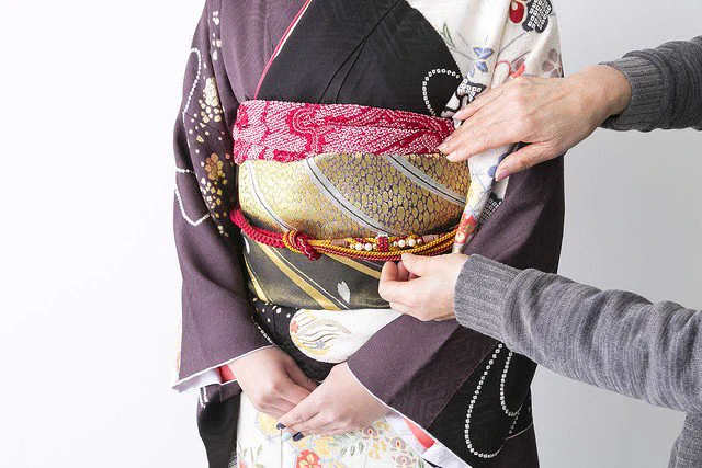 お節介も程々にｗ若者の和装離れの原因は「着物警察」が原因！？