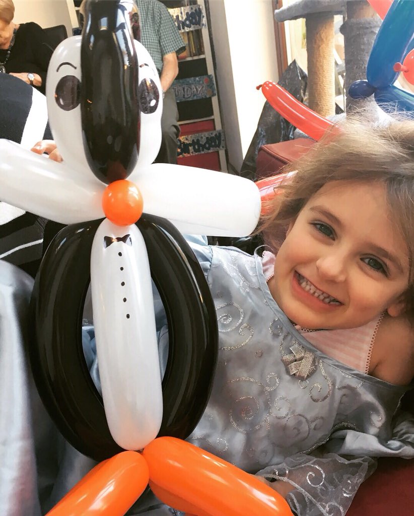 SparkleEventsGS's tweet photo. We can attend a hall or at your home for birthday parties, as a character for balloon/ slime/ and creative fun! Book us to bring a touch of Sparkle to your child’s birthday party 🎉 ✨ #sparkleeventsandparties #childrensparties #creativefun #balloonmodelling #slime #characters https://t.co/k5kyZ8uTgo