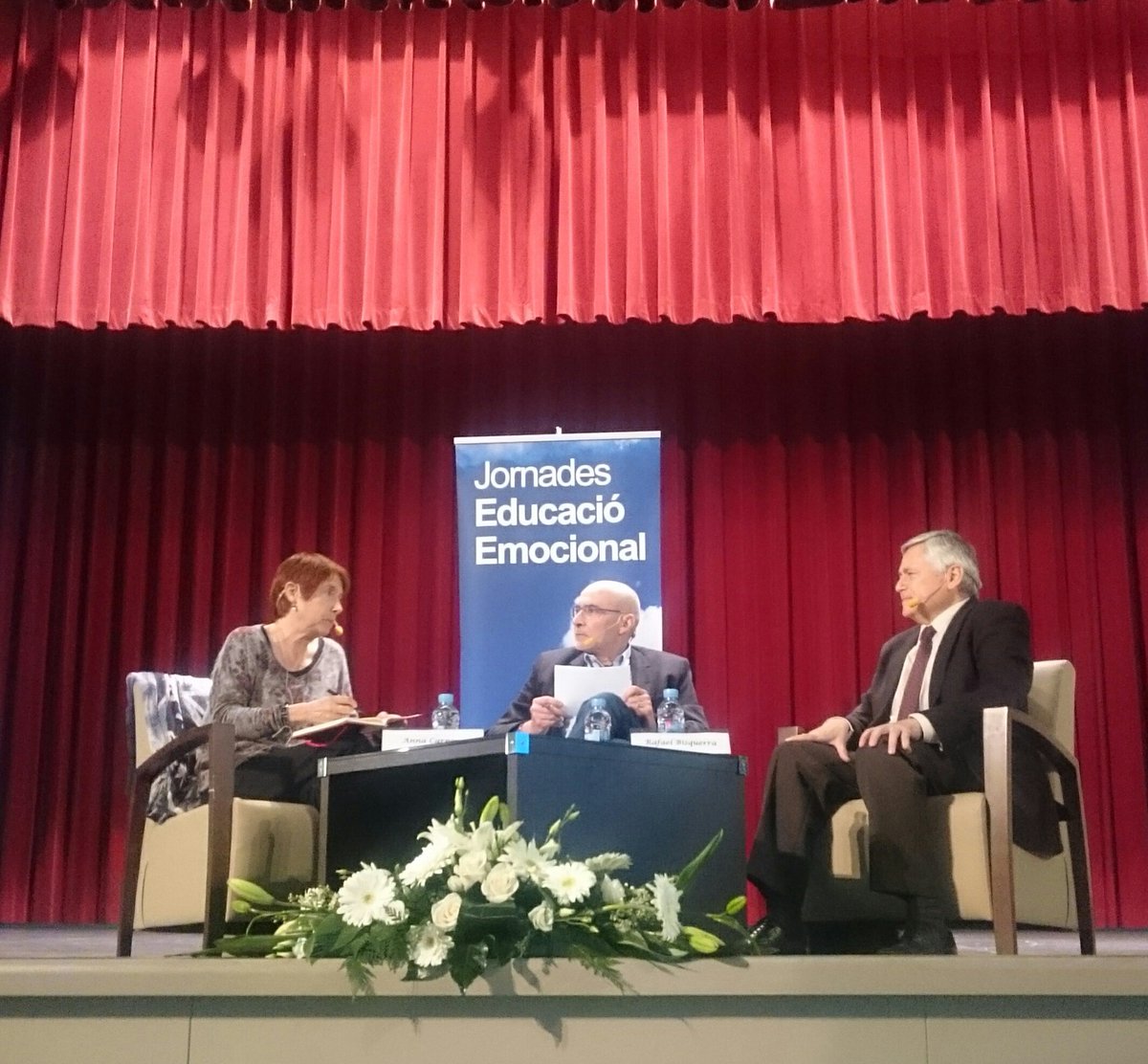 nperezescoda's tweet photo. Solo 45 escuela de 100 contemplan la ed. Emocional @GROPbarcelona @JEmocional #JEE2018 @Anna_Carpena https://t.co/m2ffatgFoI