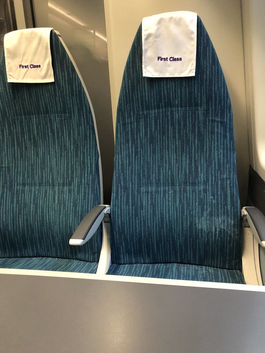 This is hilarious 😂 almost double the fare for exact same seats with a bit of tissue on them <a href="/GNRailUK/">Great Northern</a> #muggedoff #firstclass