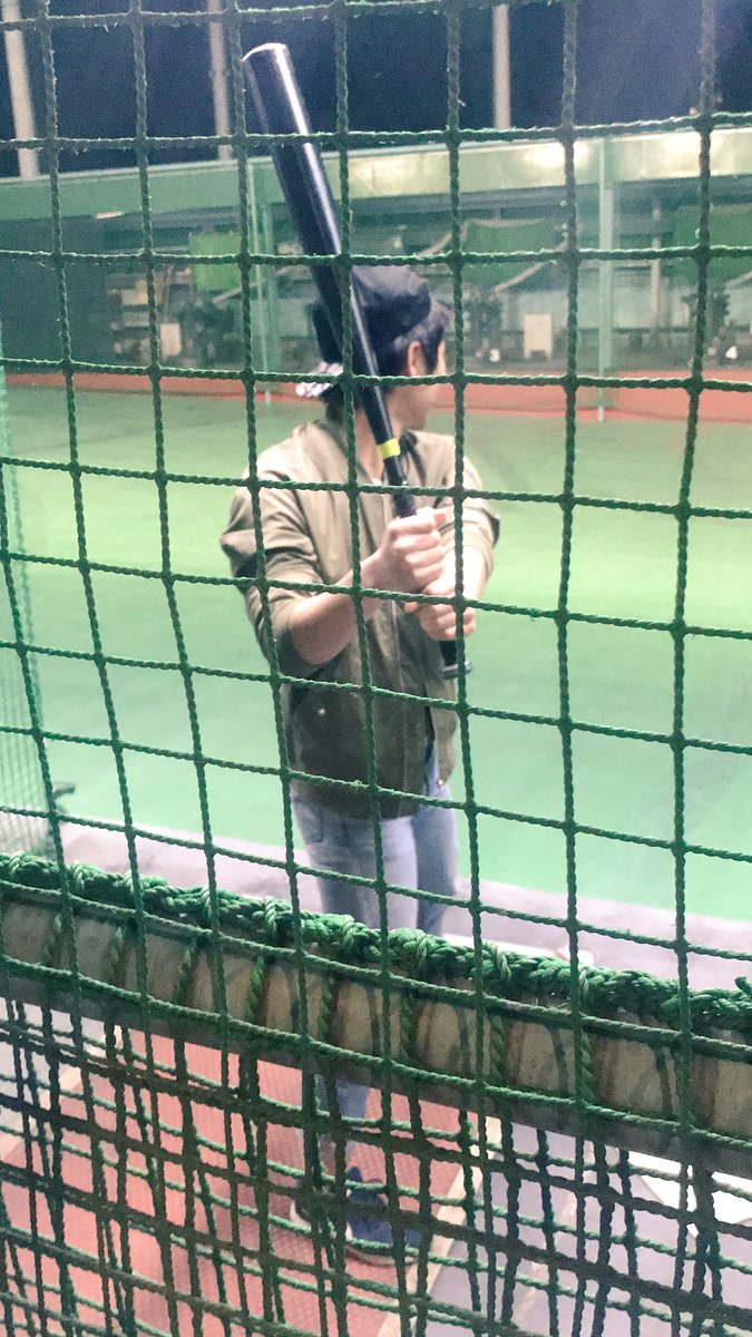 first_usoya's tweet photo. バッティング❗️笑笑
けっこー楽しいかも😄 https://t.co/PKPuMYqmrI