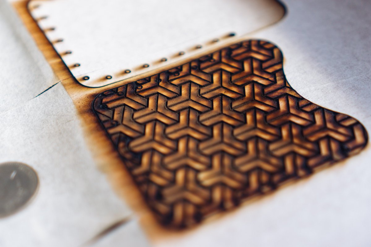 davvyk's tweet image. Still need to stitch but first proper test with leather worked out. New card wallet for moi @glowforge #glowforge #whatmadethis

If you want a glowforge use this link to save maximum dollar and give me maximum pound sterling glowforge.us/UGSoHG