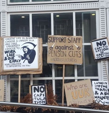 academotic's tweet photo. The latter-day cut-out folded printed pasted painted #built #environment of #Bloomsbury #london #streets #facades #bloomsburypickets #ussstrikes #ucustrike #UCLprotest #nocapitulation #whatnext #USSASOS https://t.co/Khk1pOPW9r