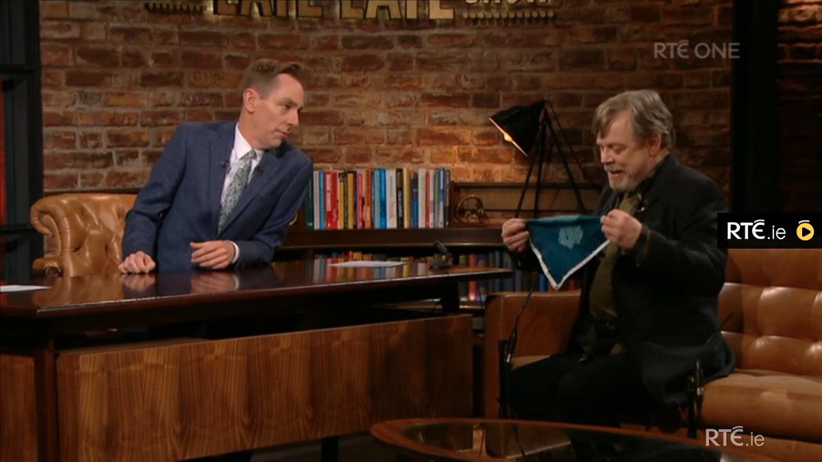 I can honestly say that my husband (huge Star Wars fan) is proudest of me today after watching @HamillHimself being gifted the 'Ireland in Bloom' pocket square on the @RyanTubridyShow 🍀🇮🇪 #wearingirish #saintpatricksday #irelandinbloom