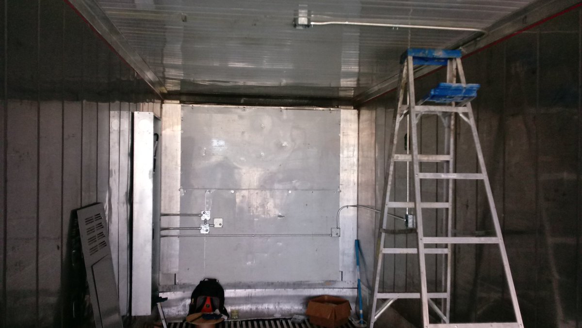 PvBitcoinminer's tweet photo. Some more progress on the mining container
Going to be running 4 s9 and 8 dragons in a tank full of eletrocool dielectric Coolant.
And cooling it with a heat exchanger and my pond. https://t.co/HFzN4lY3rA