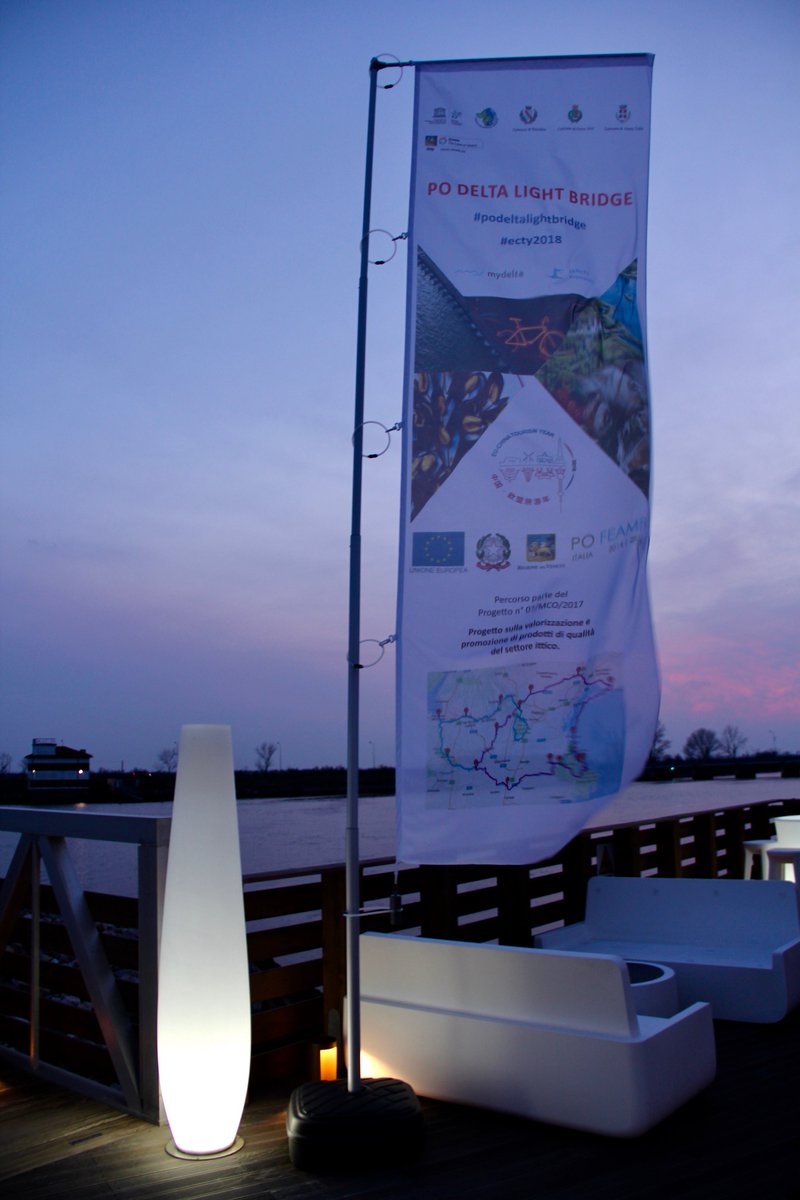 mydeltapo's tweet photo. Un โจ #PoDeltaLightBridge โจ a dir poco strepitoso! ๐คฉ Un ponte di luce, ma anche un ponte di collaborazione e impegno fra i tanti operatori del territorio! Tutte le foto e i doverosi ringraziamenti con lo spazio che meritano qui ๐ https://t.co/2eD0xAPUON #ecty2018 #lightbridge https://t.co/oABUAoDRdU