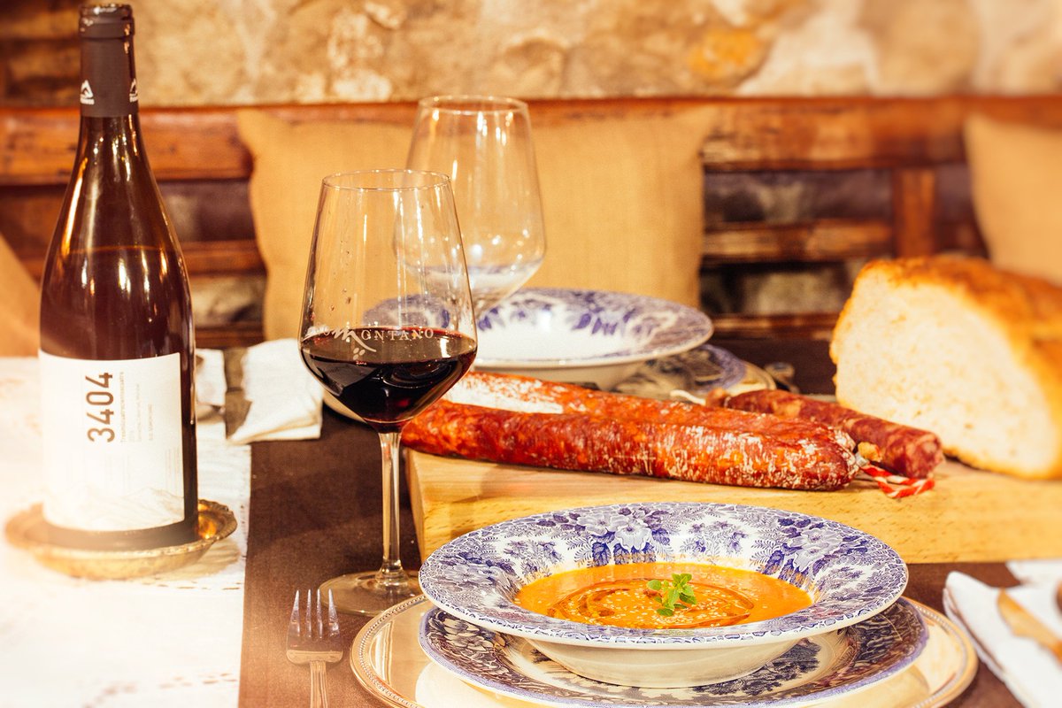 AbadiaSamitier's tweet photo. Abadía Samitier se encuentra a pocos minutos del #Somontano de #Barbastro, Territorio de Interés Gastronómico de Aragón en 2018. ¡Tenemos muchos motivos para ofrecerte las mejores experiencias en #gastroturismo y #enoturismo!

#hotelconencanto #hotelrural #Charminghotel https://t.co/KAQYlFhU8r