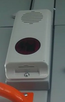 こーへー Sur Twitter この2pg 代から降車ボタンが英語併記タイプに ドアチャイムが 立川バス と同じものになりました
