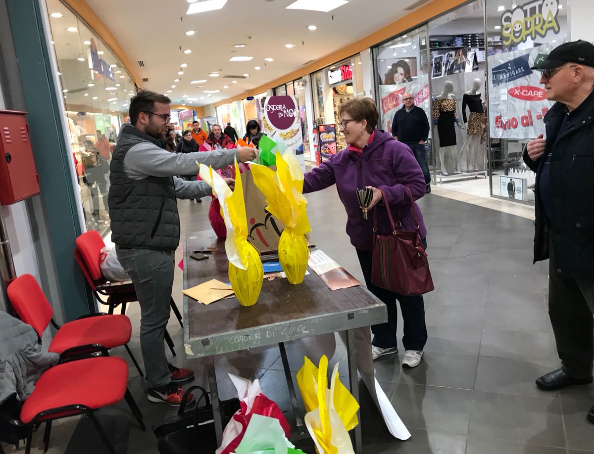RotaractLugo's tweet photo. Vi aspettiamo al Centro Commerciale Globo di Lugo (RA) con le #UovaAIL2018. @AIL_Onlus #Pasqua https://t.co/36pkZNbTgU