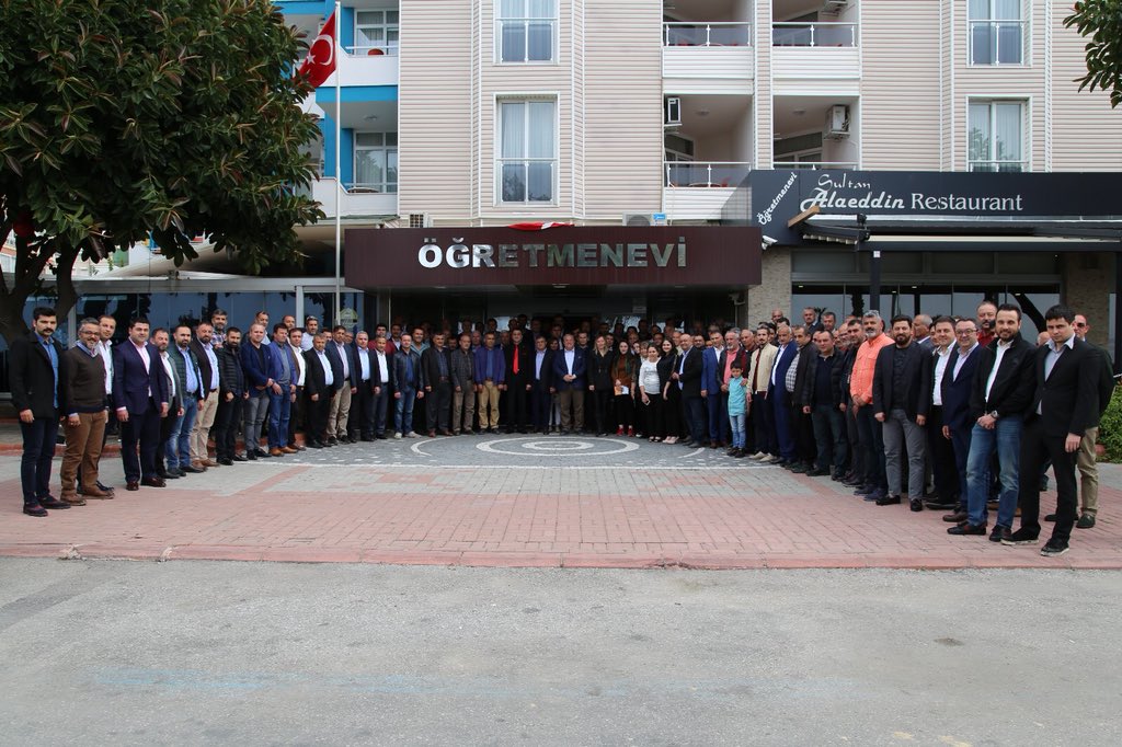 MehmetSahinAlny's tweet photo. Geleneksel hale getirerek 5'incisini düzenlediğimiz kahvaltılı istişare toplantılarımız devam ediyor. Toplantımıza katılan meslek komite üyelerimize çok teşekkür ederim. #üyelerimizinsorunlarınıntakipçisiyiz #bizbüyükbiraileyiz https://t.co/VdgMDe4bsM