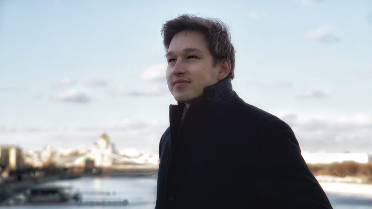 Плохую власть выбирают хорошие люди, которые не ходят на выборы. У. Черчиль

Завтра важный день для страны. Думаю каждый дойдет своего участка и проголосует. #участок #москва