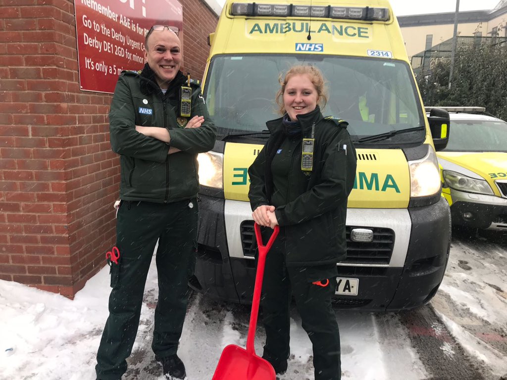 NHSEngland's tweet photo. Thank to all of the #NHSsnowHeroes who are going the extra mile during the challenging #uksnow conditions. Share your #NHSsnowHeroes stories in recognition of those on duty. https://t.co/tynpD5wOvu