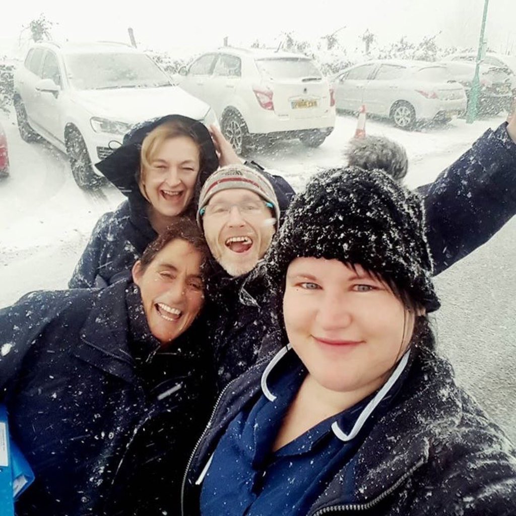 NHSEngland's tweet photo. Thank to all of the #NHSsnowHeroes who are going the extra mile during the challenging #uksnow conditions. Share your #NHSsnowHeroes stories in recognition of those on duty. https://t.co/tynpD5wOvu