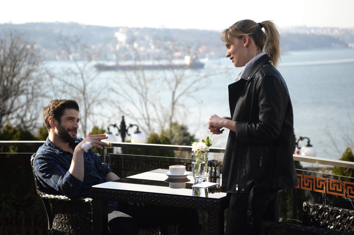 Büyük aşkları gülüşlerinde saklı😍 #GülMur #gülizar