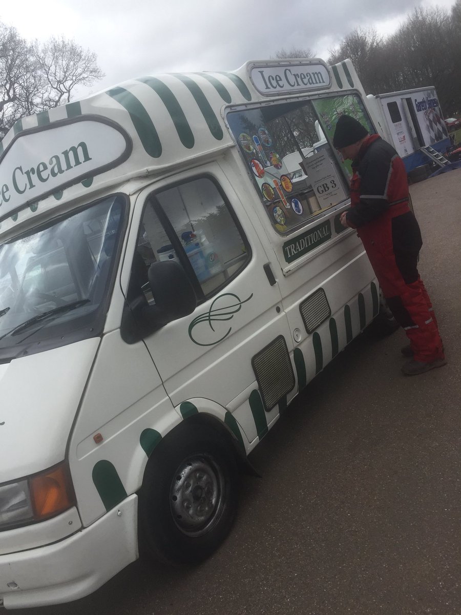 heart_andy's tweet photo. Well it would be rude not to🍦👍🏻❄️❄️❄️❄️ @theHRCR AGBO Stages #stagemasters #oldstager https://t.co/bocoL5M5m1