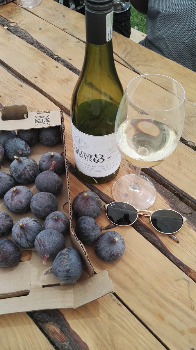 Throughmywinegl's tweet photo. Figging out Freakin on Figs @XtnFamilyFarm #StPatricksDay
#fig #festival #figfestival #southafrica #figlove #figlover #figfarm #localislekker #westerncape #proudlysa #proudlysouthafrican #localproduct #supportlocal https://t.co/lrVcDPw48M