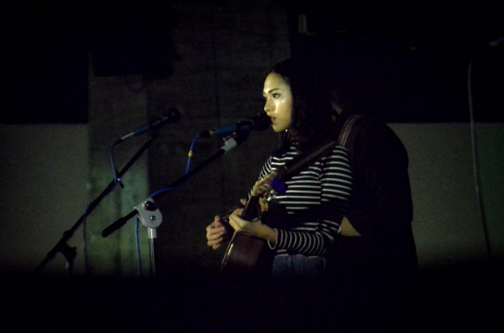 iamsungagirl's tweet image. couldn’t think of any words to describe this night (well i was on the verge of tears while watching the music video) 🌌🌌

so another goal this year is to attend more gigs and support artist like you @clarabeninmusic 💖

#CBParallelUniverse