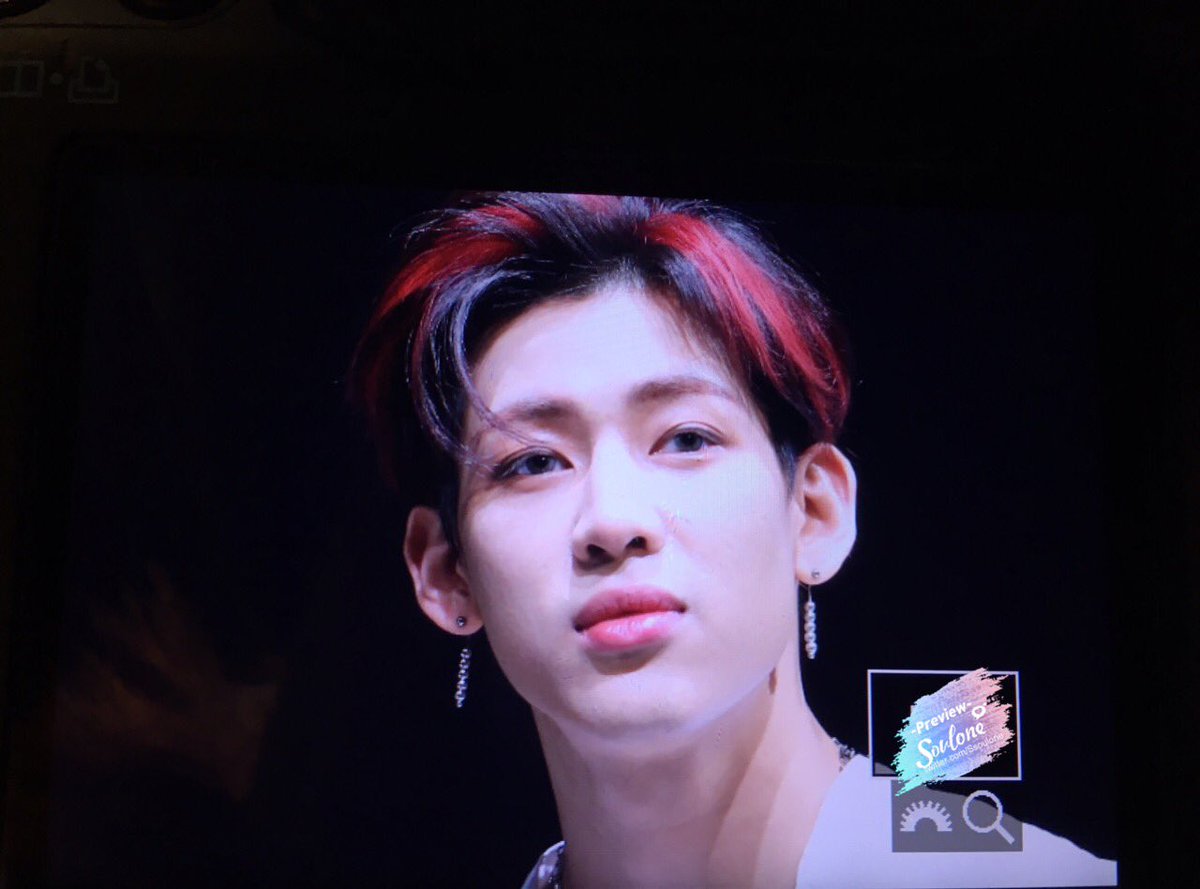 Ssoulone's tweet photo. 180317 미니팬미팅

#GOT7 #BamBam #갓세븐 #뱀뱀
#EyesOnYou https://t.co/Wd99vf0HWF