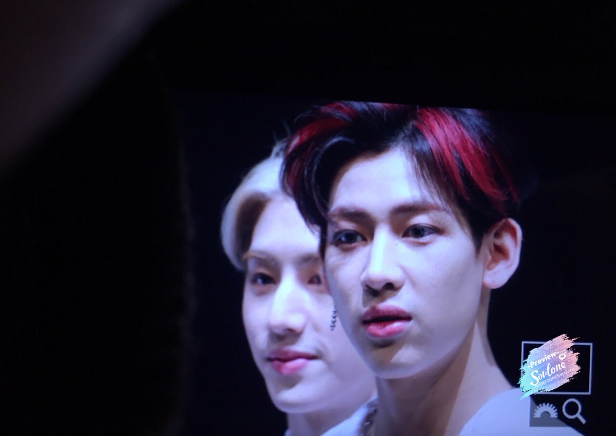 Ssoulone's tweet photo. 180317 미니팬미팅

#GOT7 #BamBam #갓세븐 #뱀뱀
#EyesOnYou https://t.co/Wd99vf0HWF