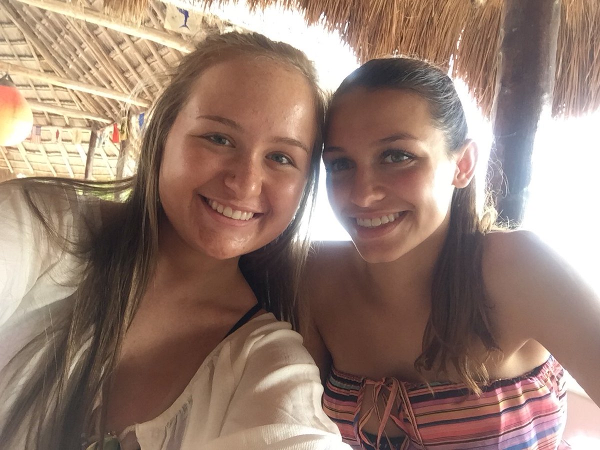 R_L_Lewis's tweet photo. Hope you have a fabulous birthday! Missouri is just too far!! @kaykris99 https://t.co/vAsMHRk8os