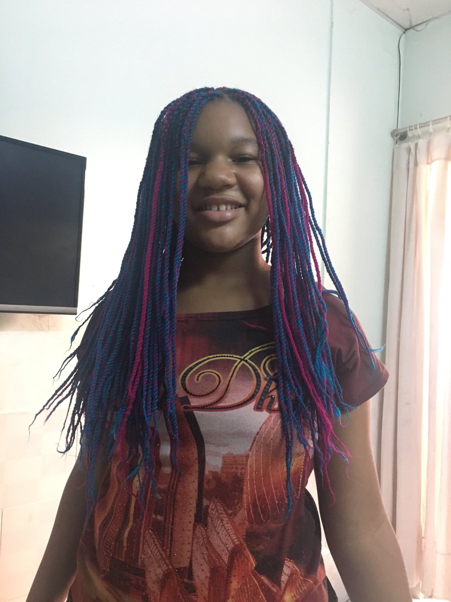 AngeeTheDiva's tweet photo. My ๐ฆ hair kid. #turquois #magenta #braidstyles #longhairdontcare #naturalhair #yarnbraids #wheresangee #doinghair #beingamagician #takingarest #plotting #chasinghappiness #angeethediva https://t.co/DZ6UOXzpRC