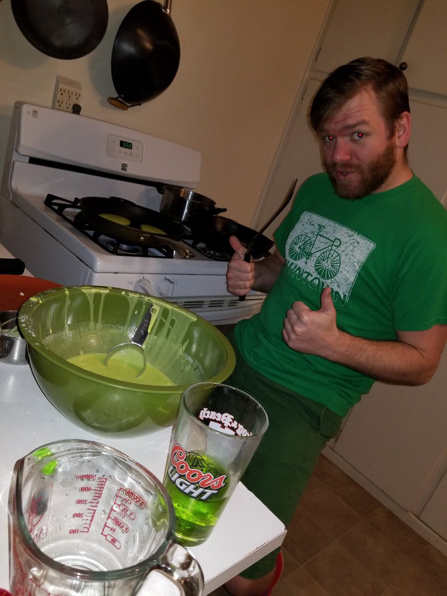 DMathews06's tweet photo. And so it begins
@rjv87
#greenpancakes #greenbeer #greenveach #allgreeneverything #TLTSP18 #TeamLiveTweetStPaddys2018 https://t.co/9QQgV6oaK3