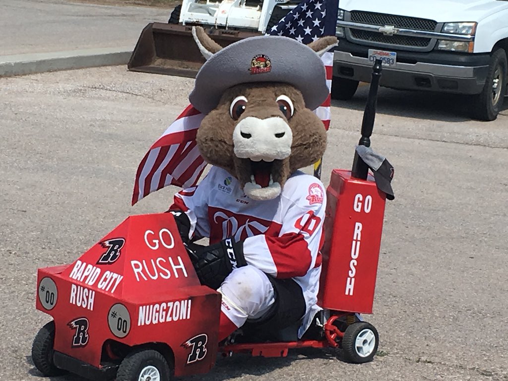 NuggetTheMascot's tweet photo. @TXStarsRingo @MascotMuzzlers @VictorEGreen @RazorWorldwide Thanks for letting me stunt drive for you. Great editing. You could barely see me at all. #stuntdouble #stuntdriver #excellentdriver #Rainman #FurryVinDiesel #echlmascotoftheyear https://t.co/uG9v9mdJo5