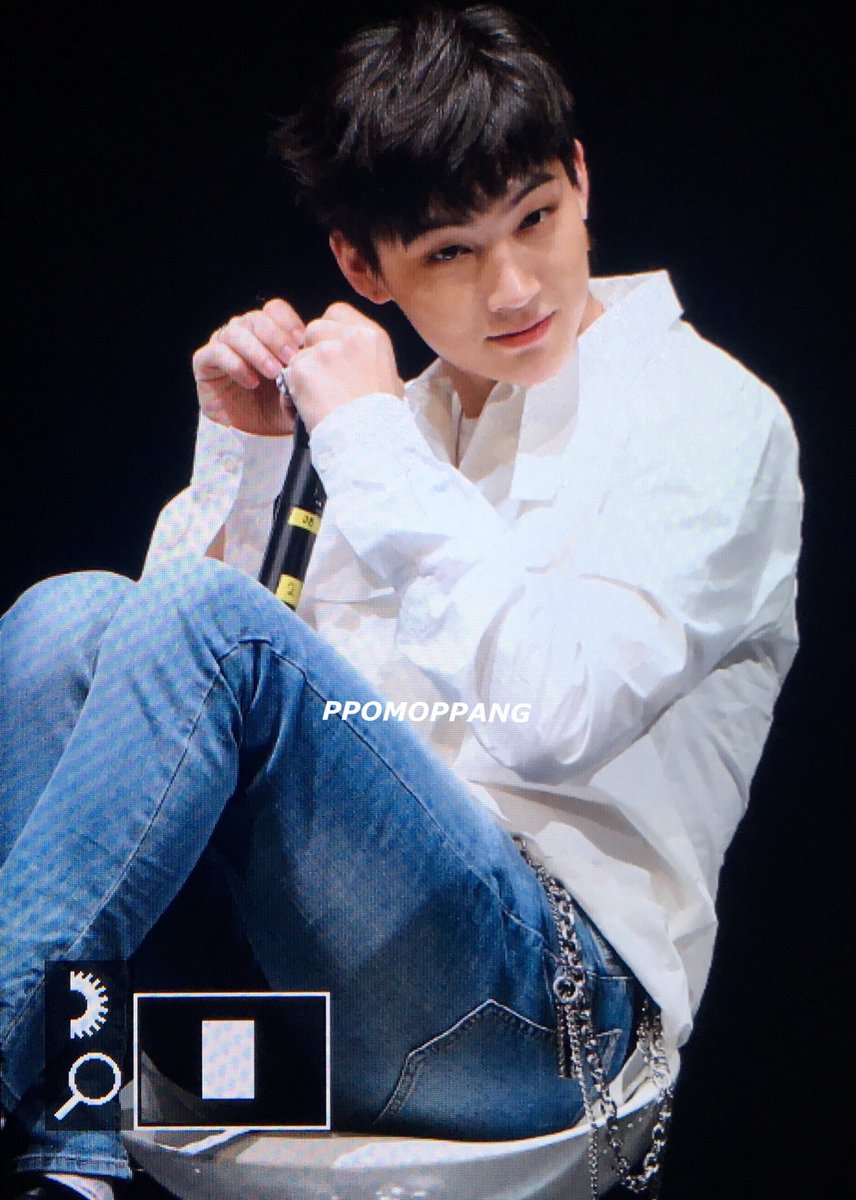 ppomoppang's tweet photo. [📱] 180317 #GOT7 #갓세븐 #JB  #제이비 #재범 #jaebum #look https://t.co/UrDNfPGQ1d
