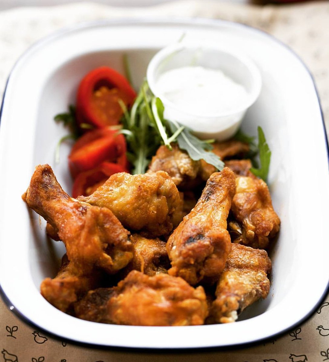 This weekend this your last chance to get a free portion of wings by ordering from Deliveroo for the Six Nations Rugby final. Just order a portion today, tomorrow or Monday and get another portion completely free!