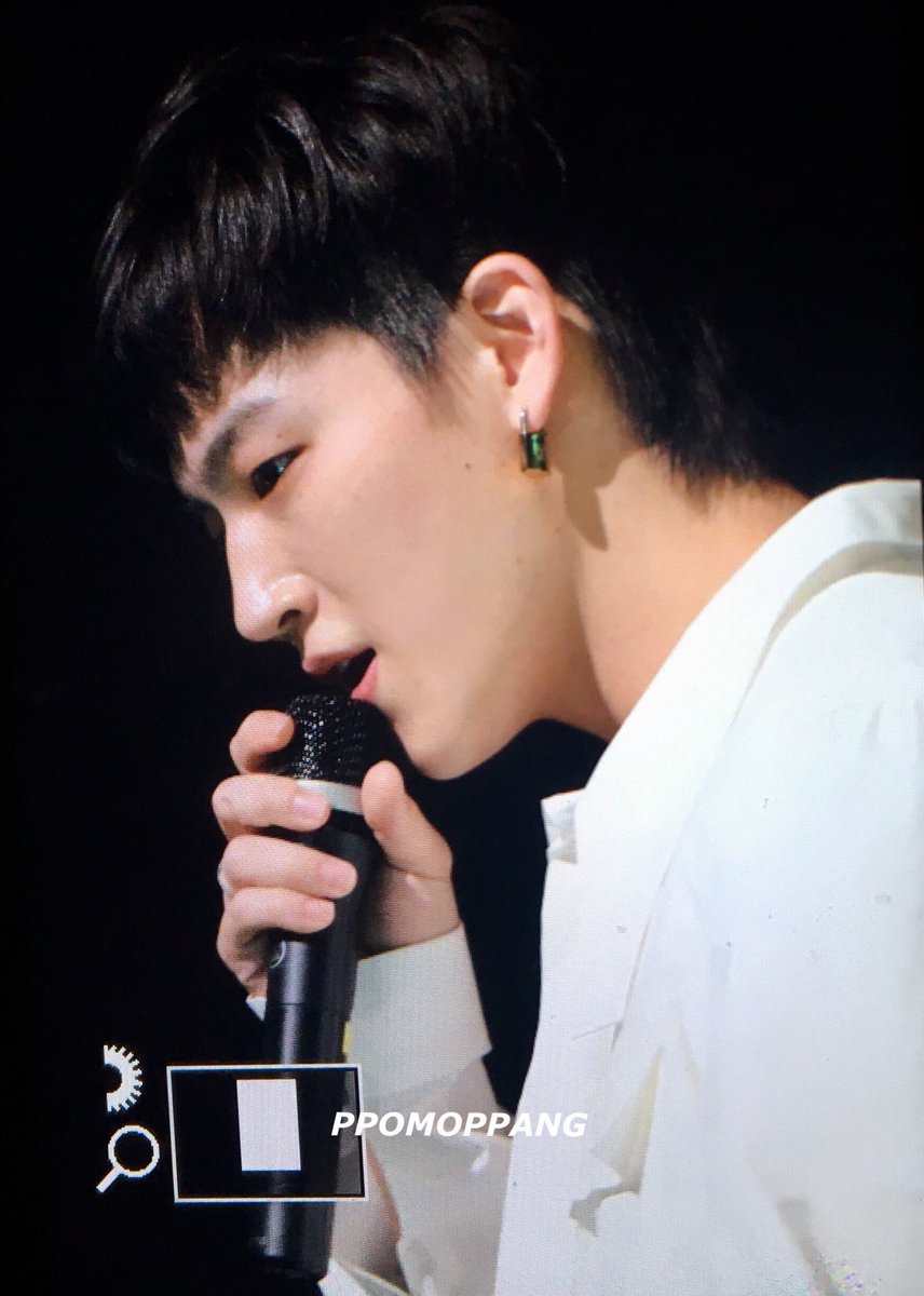 ppomoppang's tweet photo. [📱] 180317 #GOT7 #갓세븐 #JB  #제이비 #재범 #jaebum #look https://t.co/j5rPrGVmjr