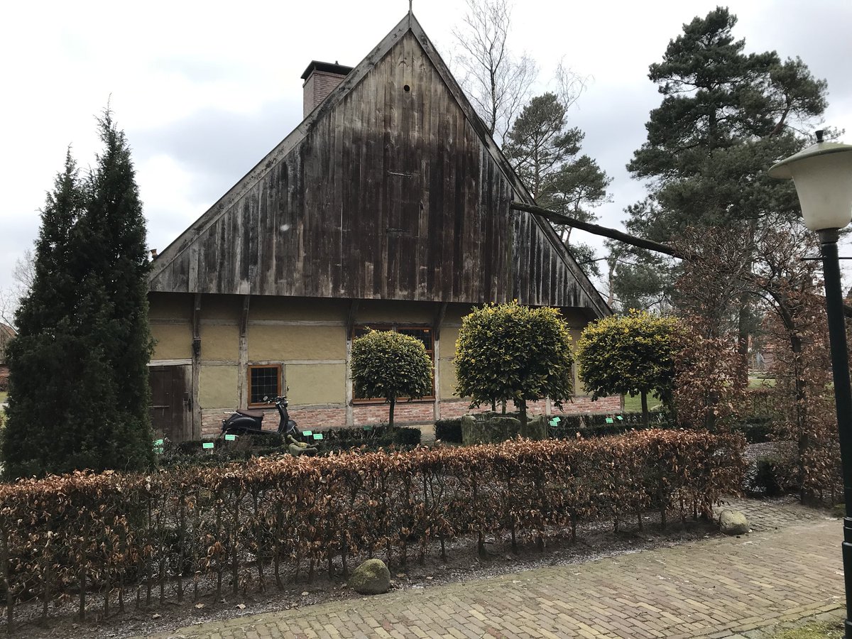 Bijeenkomst gidsengroep bij Erve Kraesgenberg in #Losser voor het nieuwe toeristische seizoen #dorpswandeling #wandelen en #fietsen. Programma binnenkort bekend met routes in alle kerkdorpen .