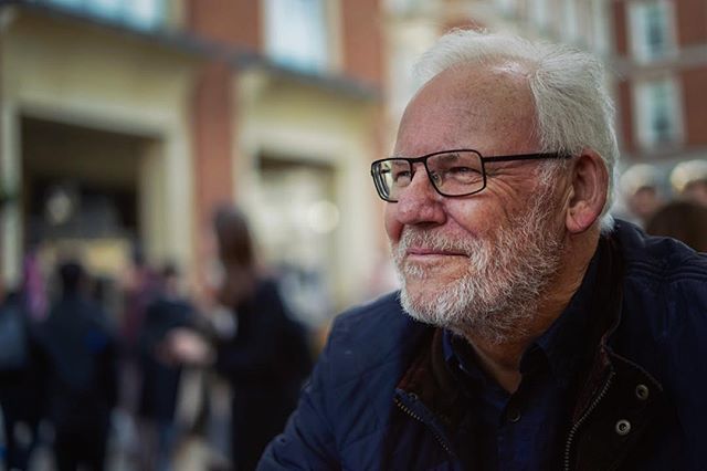 oswald808's tweet photo. My dad, in London yesterday. #dayoutwithdad #shakeshack #mustbewhereigetmygoodlooksfrom https://t.co/rpMoIJKTti https://t.co/OKUQK1JhIg