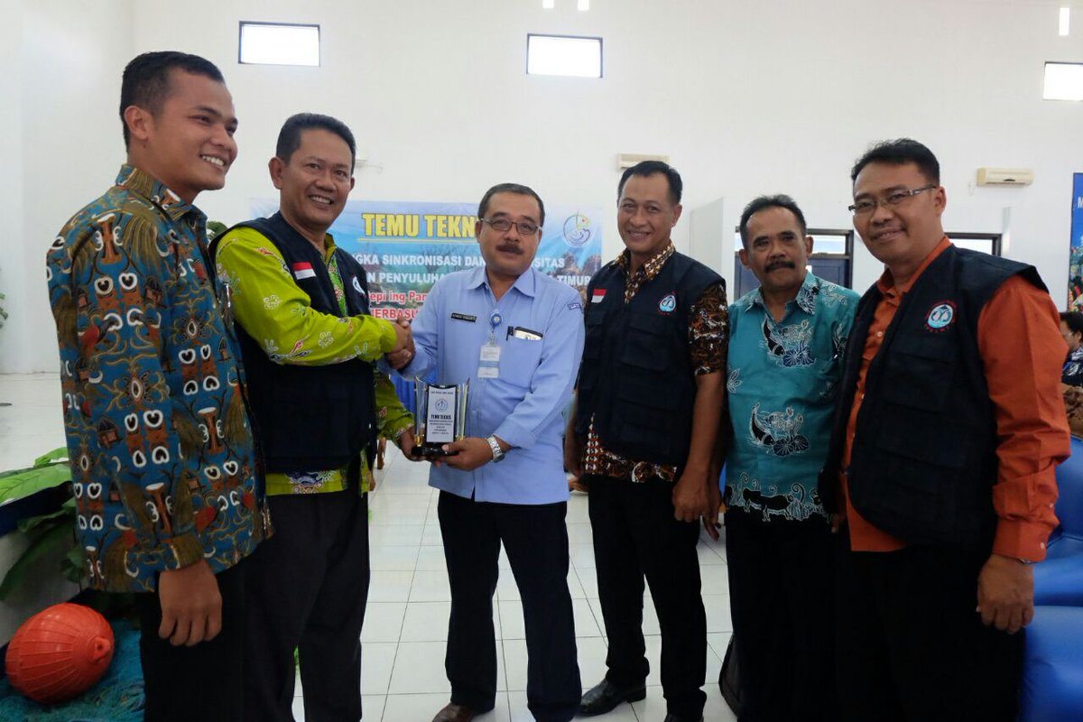 bppsdm_bp3bwi's tweet photo. @IPKANI_JATIM selenggarakan Temu Teknis Sinkronisasi dan Sinergitas Penyuluhan Perikanan di @bpppbanyuwangi #kerja3ersama @mzulficar @brsdm_kp @kkpgoid https://t.co/rajC25X4fh