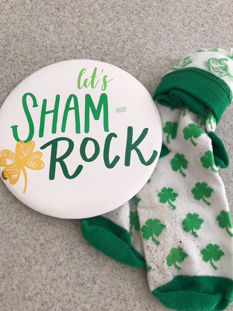EdButtaccio's tweet photo. See if you can spot a six-foot leprechaun wearing these in the #rocparade2018 ☘️ 🌈. Watch the St.Patrick’s Day Parade LIVE with @WendyMillsTV on @SPECNewsROC beginning at 12:30pm https://t.co/qiqZThRHaL