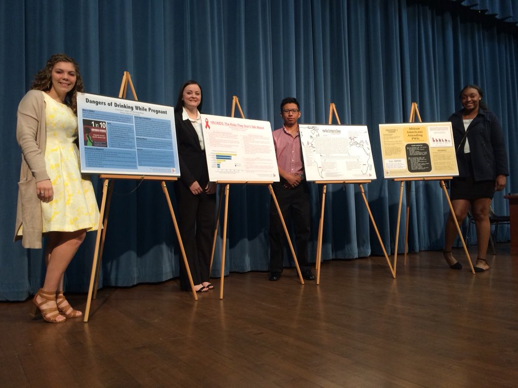 raespear's tweet photo. Truly enjoyed Tweedy’s visit to @francismarionu. Students were engaged during his talks and have continued conversations in their classes. I’m also proud of four selected ENG 102 students who presented Tweedy-inspired research posters as part of the event. Thanks, @DamonTweedyMD! https://t.co/U4QBocPVtS