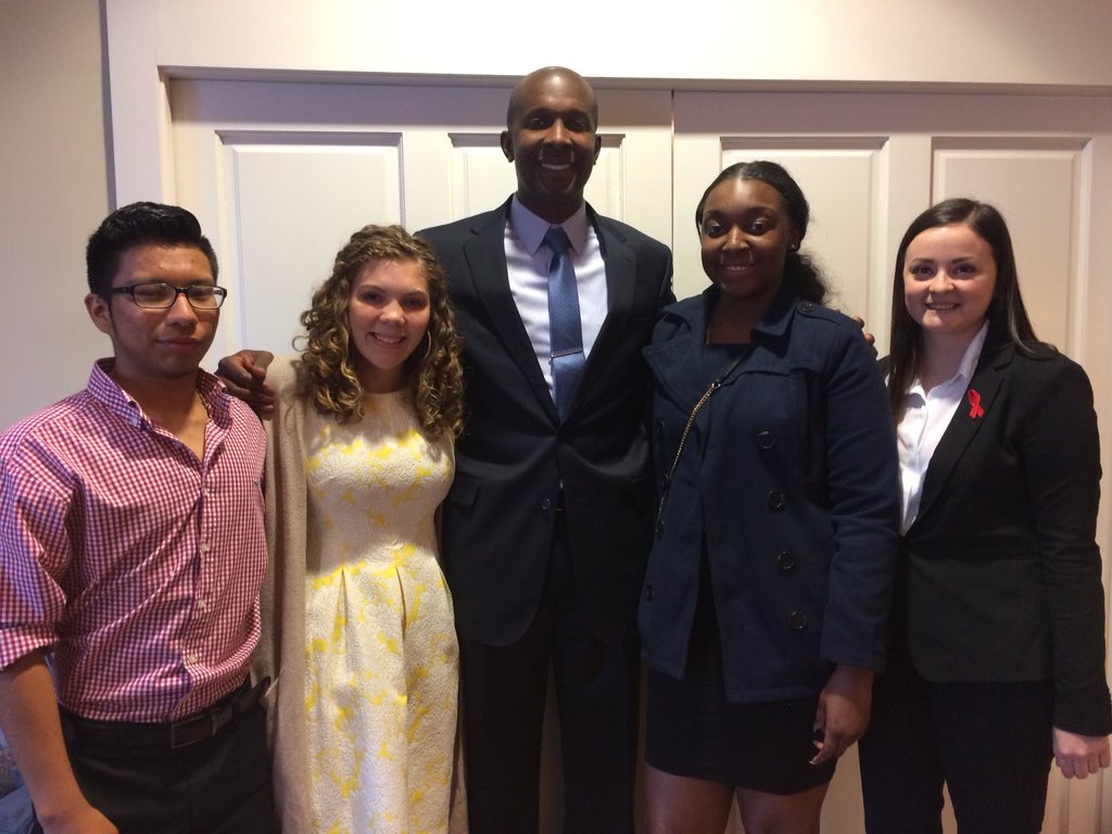 raespear's tweet photo. Truly enjoyed Tweedy’s visit to @francismarionu. Students were engaged during his talks and have continued conversations in their classes. I’m also proud of four selected ENG 102 students who presented Tweedy-inspired research posters as part of the event. Thanks, @DamonTweedyMD! https://t.co/U4QBocPVtS